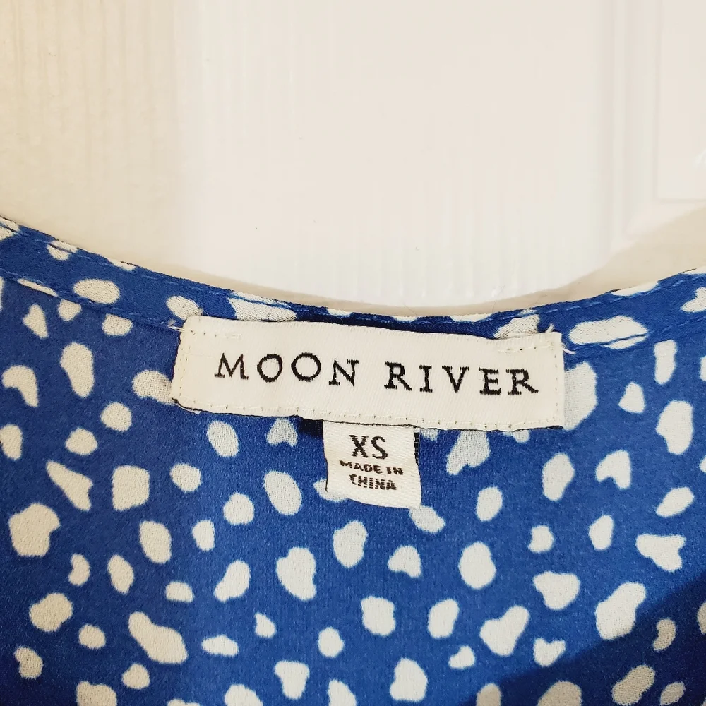 Moon River Women's Blue Dot Midi Tiered Dress sz XSmall - Picture 5 of 9